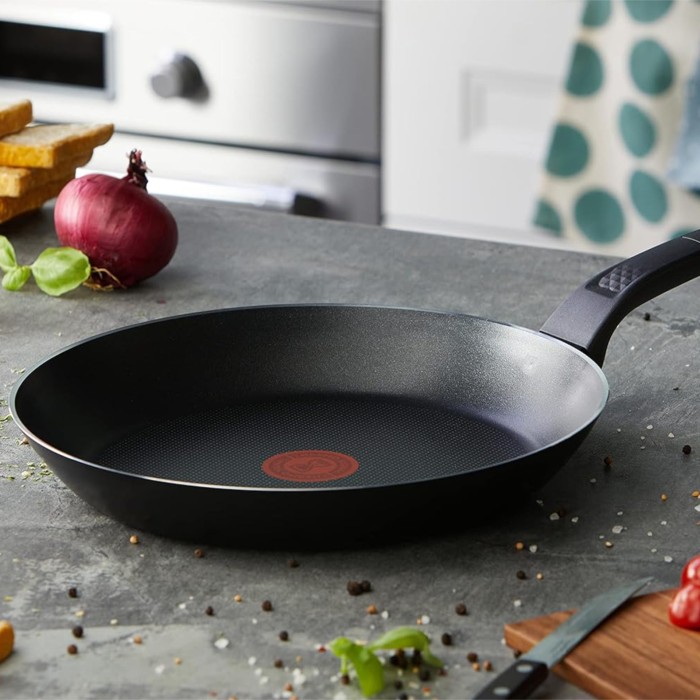 Poêle 28cm Easy Cook & Clean Tefal