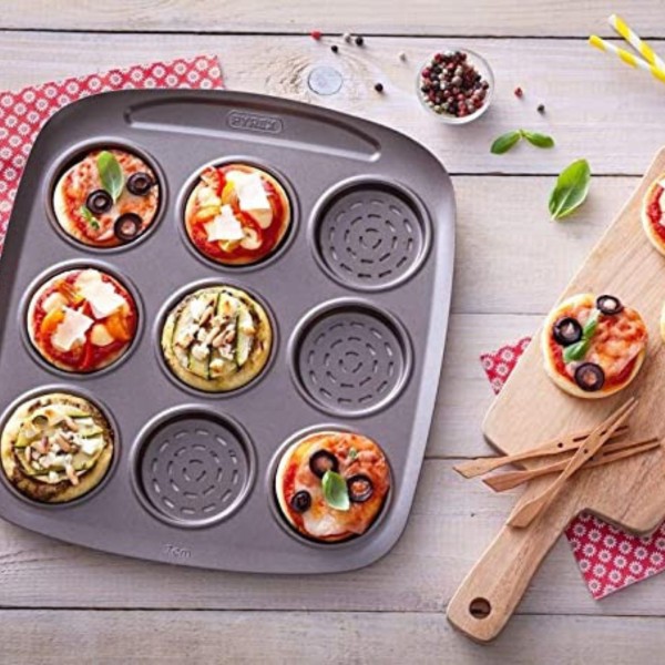 Moule en métal mini pizza 6.5cm avec emporte pièce asimetriA Pyrex