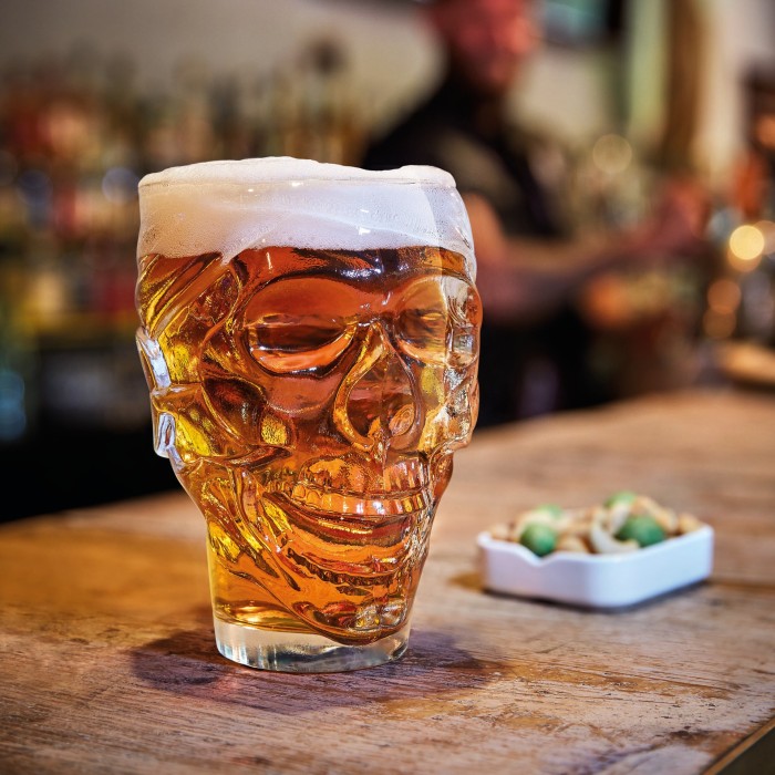 Verre à bière 90cl Skull Arcoroc